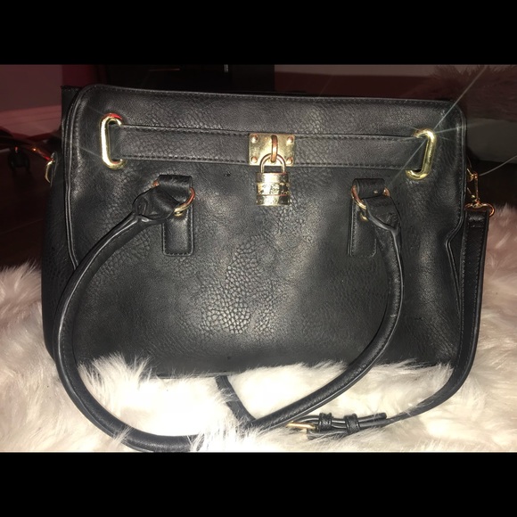 Charming Charlie - Picture 1 of 4